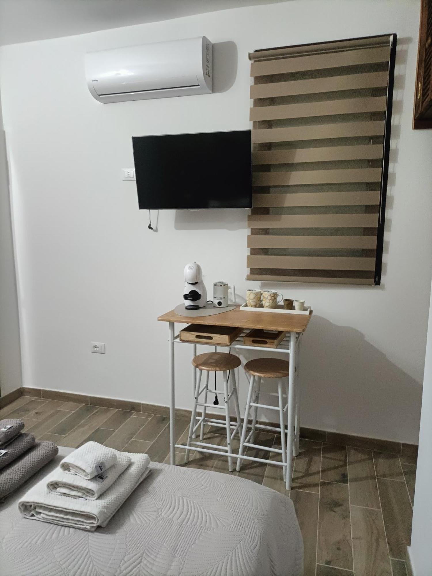 Bed And Breakfast Raggio Di Sole Iglesias Exterior photo