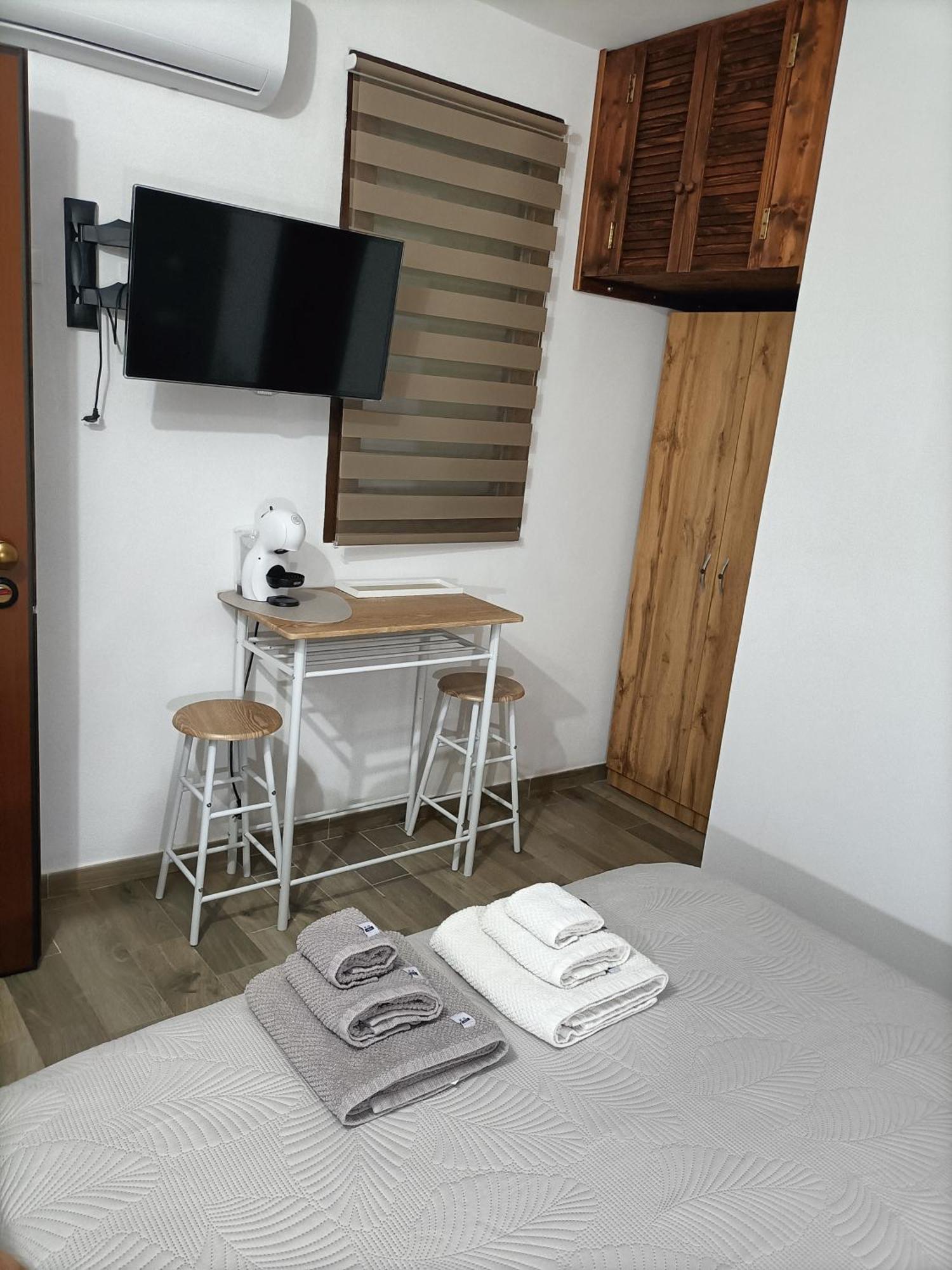 Bed And Breakfast Raggio Di Sole Iglesias Exterior photo